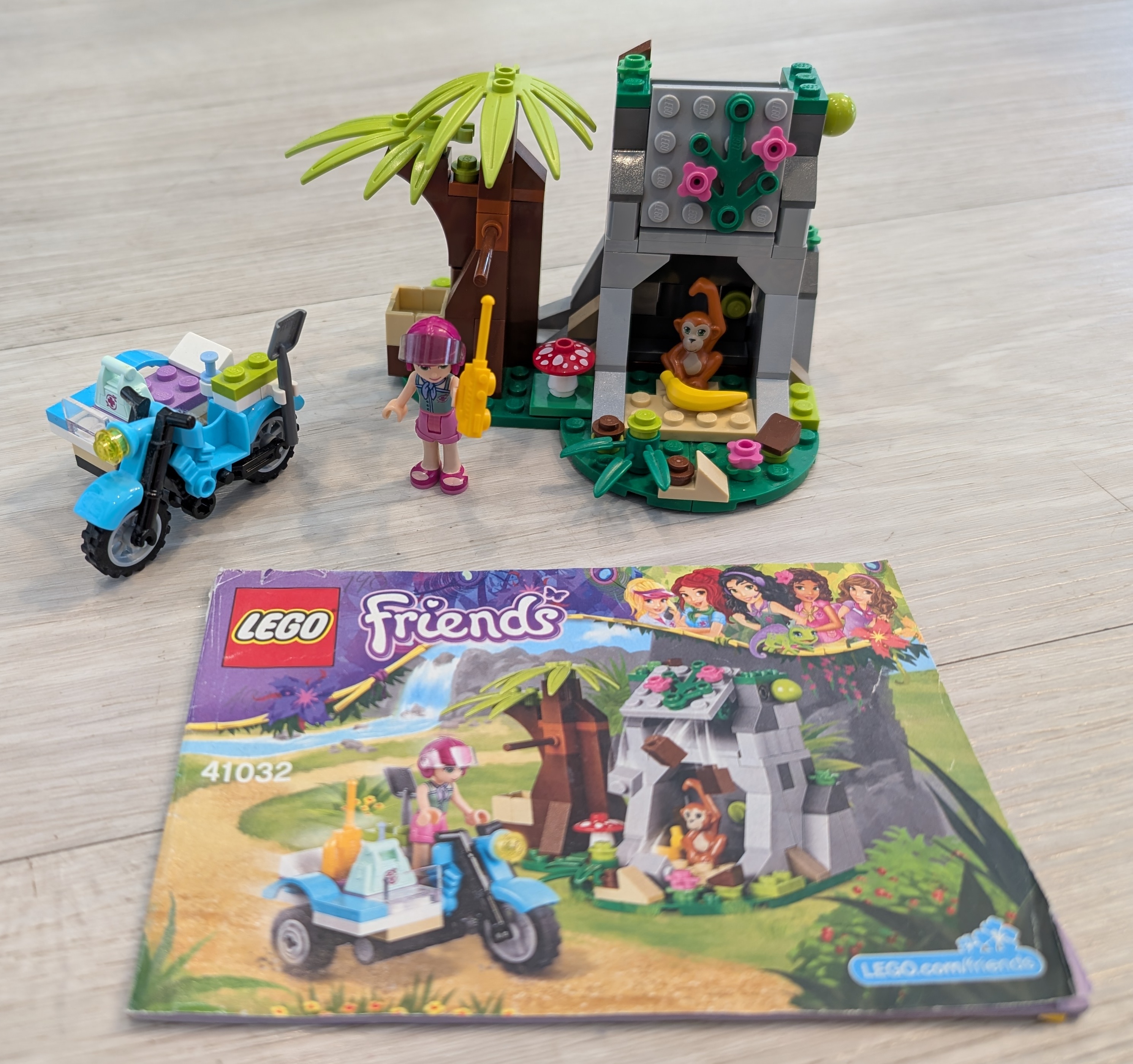Lego Friends 41032 First Aid Jungle Bike